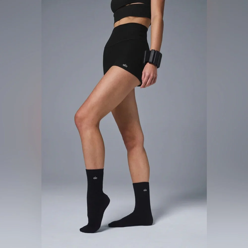 Alo Yoga Unisex Half Crew Socks Black Small Athletic Ribbed Crew Sock NWT